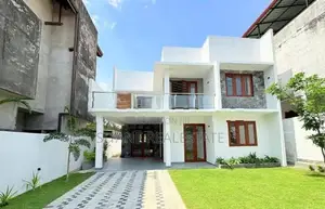 House in Athurugiriya