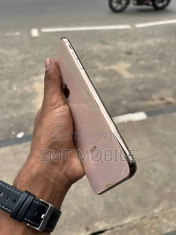 Apple iPhone XS Max (Used)