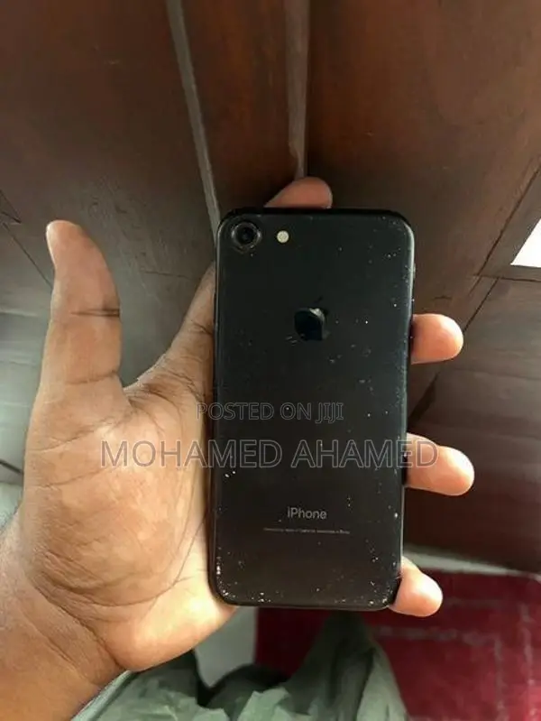 Apple iPhone 7 (Used)