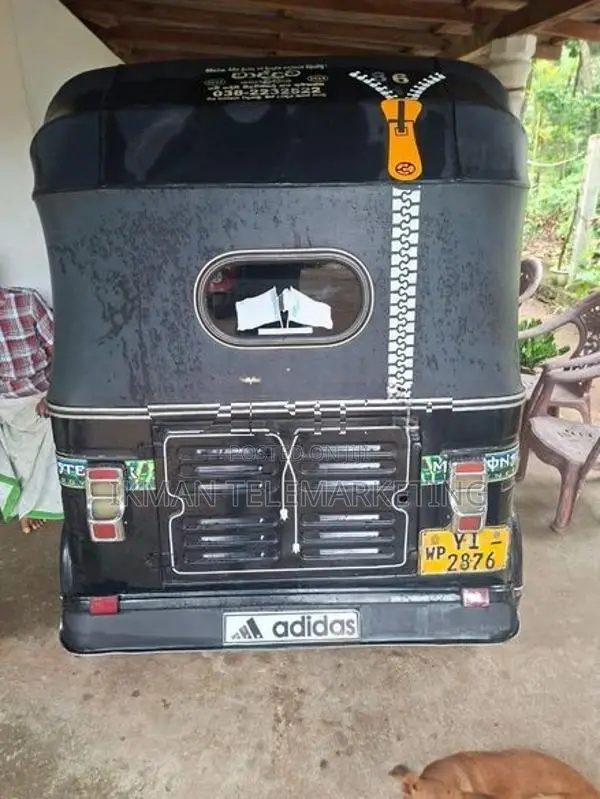 Bajaj RE 2010