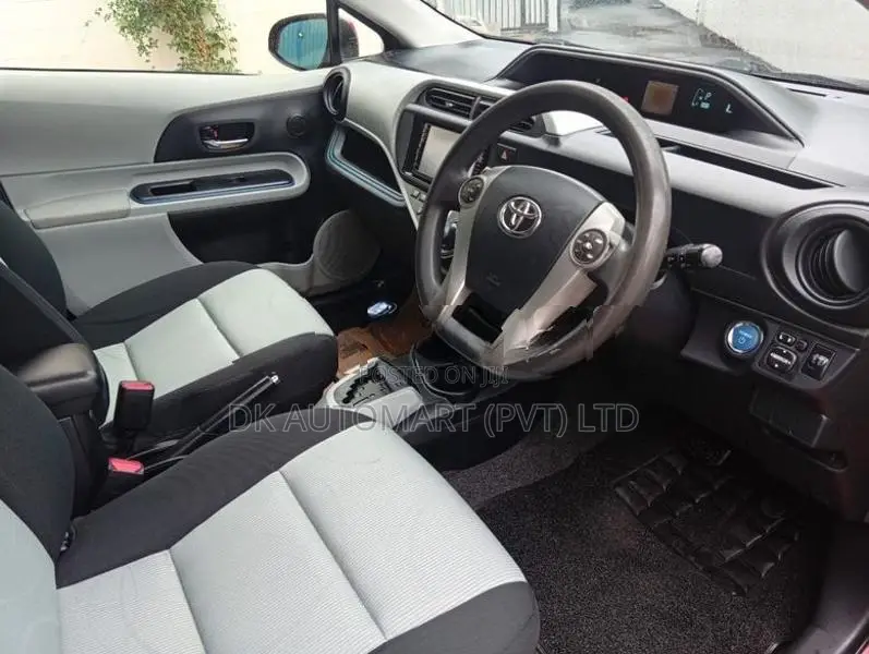 Toyota Aqua 2014