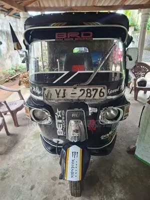 Bajaj RE 2010