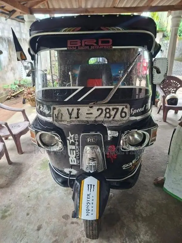 Bajaj RE 2010