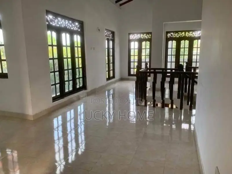 Office Building House Rent Kottawa