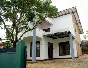 Athurugiriya – Galwarusawa Road House for sale