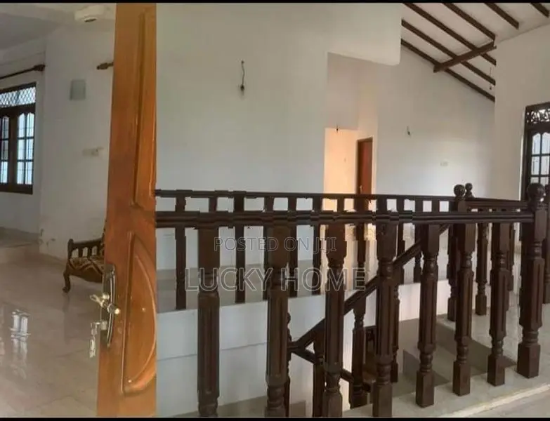 Office Building House Rent Kottawa