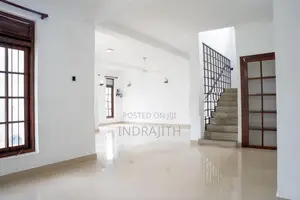 Athurugiriya – Galwarusawa Road House for sale