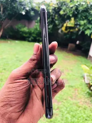 Apple iPhone X (Used)