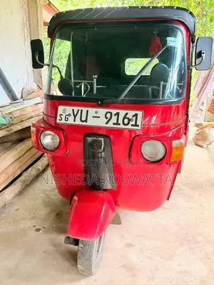 Bajaj RE 2012