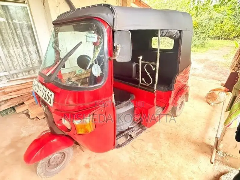 Bajaj RE 2012