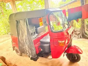 Bajaj RE 2012