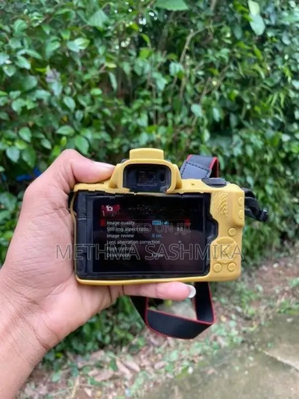 Canon m50 Camera