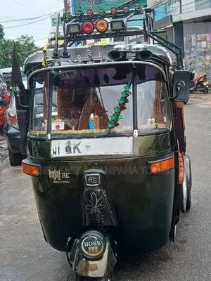 Bajaj RE 2010