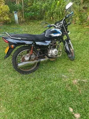 Bajaj CT100 2012