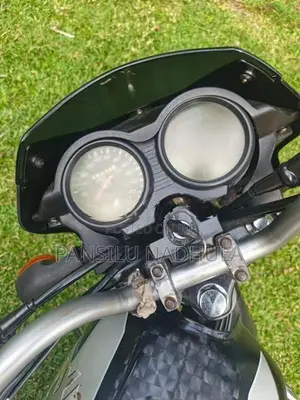 Bajaj CT100 2012