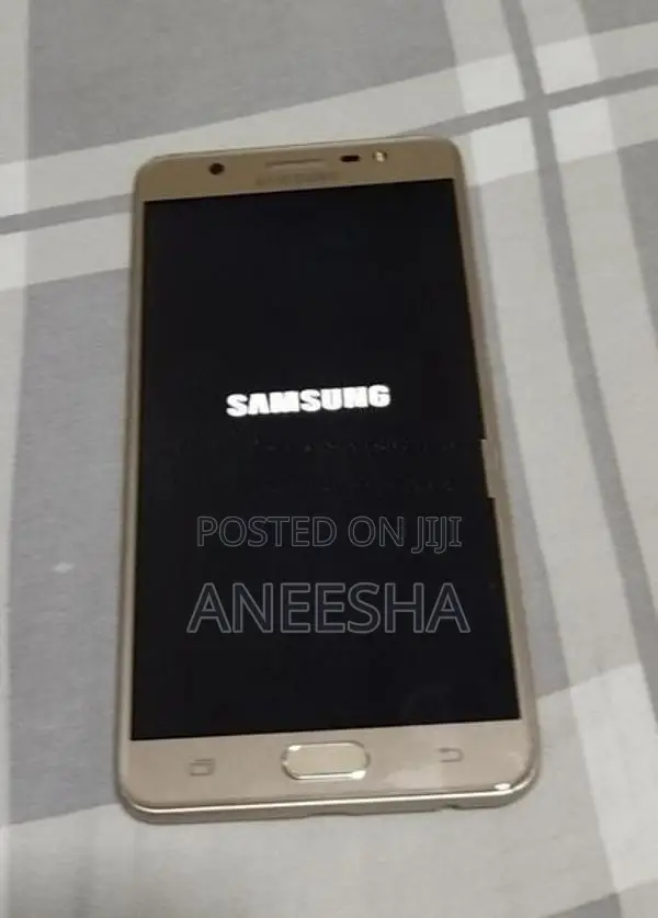 Samsung Galaxy J7 (Used)