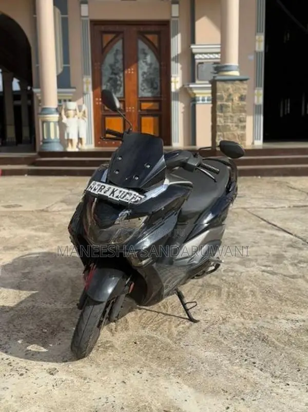 Suzuki Burgman 2019
