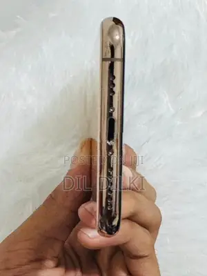 Apple iPhone XS (Used)