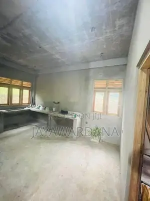 අඩක් නිමවූ Box Type මහල් නිවසක් විකිණීමට - කිරිදිවැල