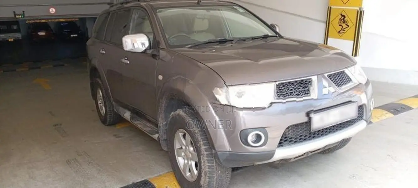 Mitsubishi Montero SPORT (KH4 WGRPZR) 2011