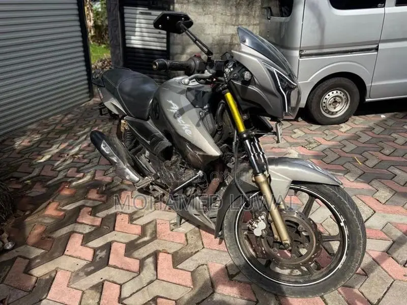 TVS Apache RTR 180 2014