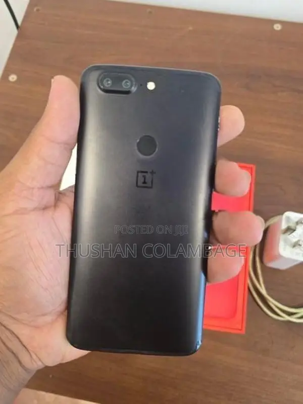 OnePlus 5T (Used)