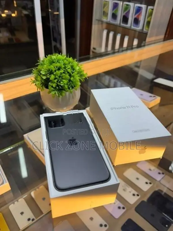 Apple iPhone 11 Pro 256GB (Used)