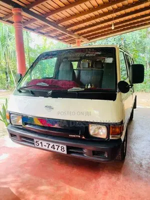 Nissan Vanette 1985