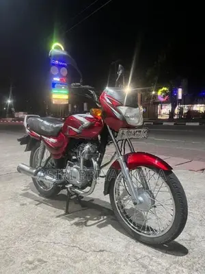 Bajaj CT100 2004