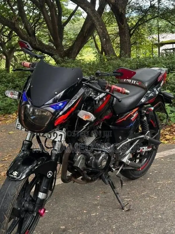 Bajaj Pulsar 180 2015