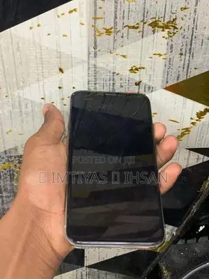 Apple iPhone X (Used)
