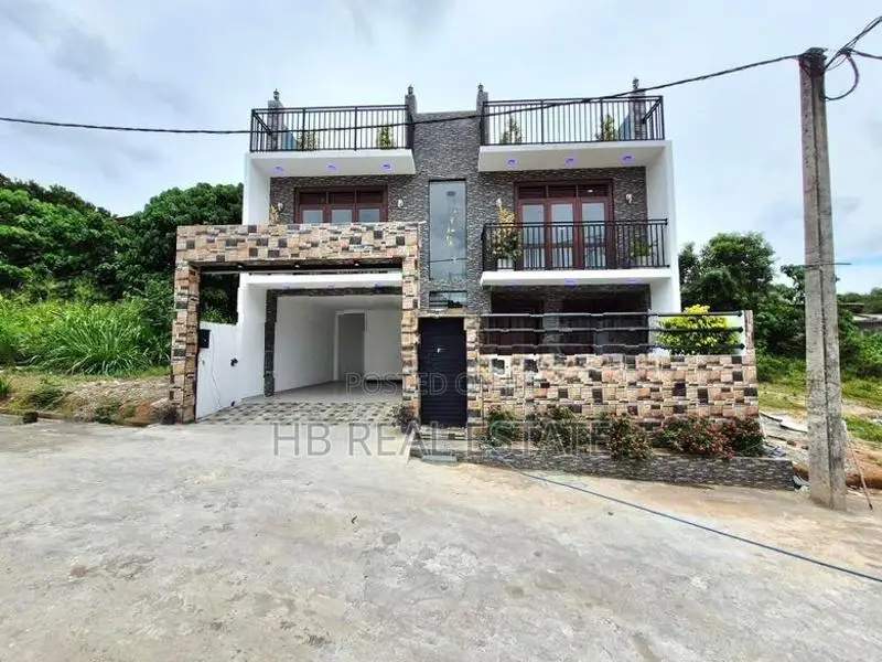 Architecture Designed Super Luxury Three Story House-Kahathuduwa