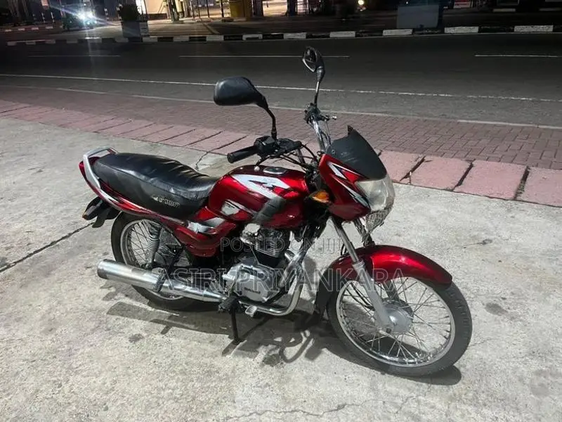 Bajaj CT100 2004
