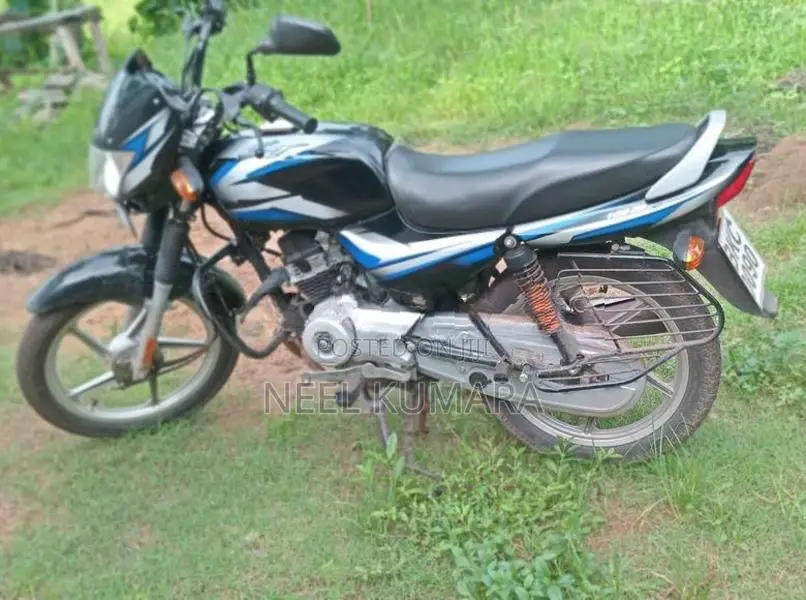 Bajaj CT100 2025