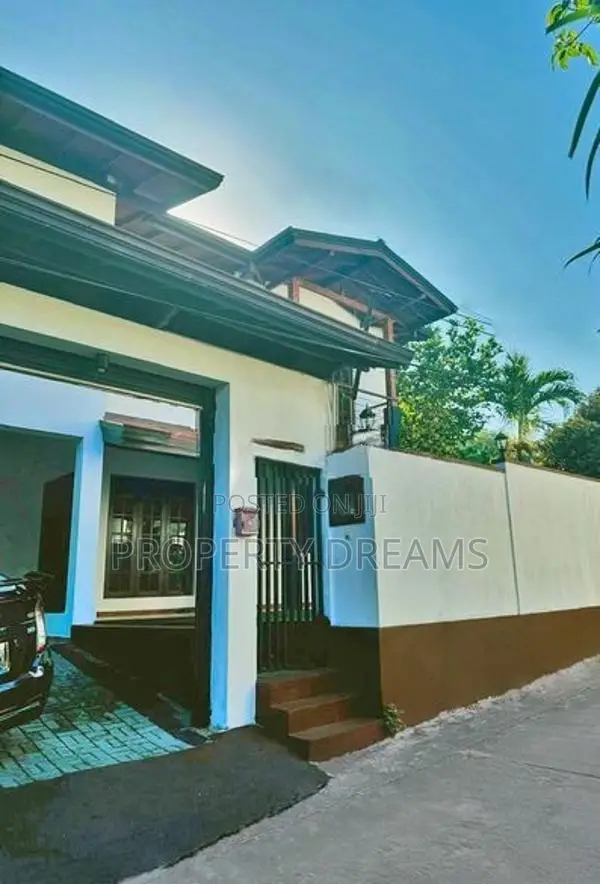 Pannipitiya Modern Home for Sale