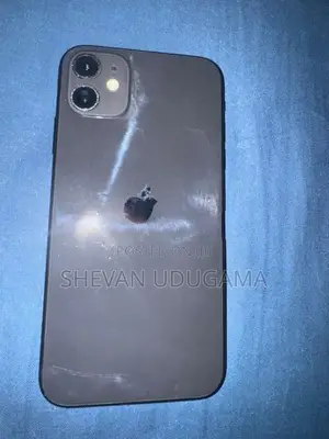 Apple iPhone 11 (Used)