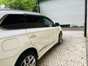 Mitsubishi Outlander 2013