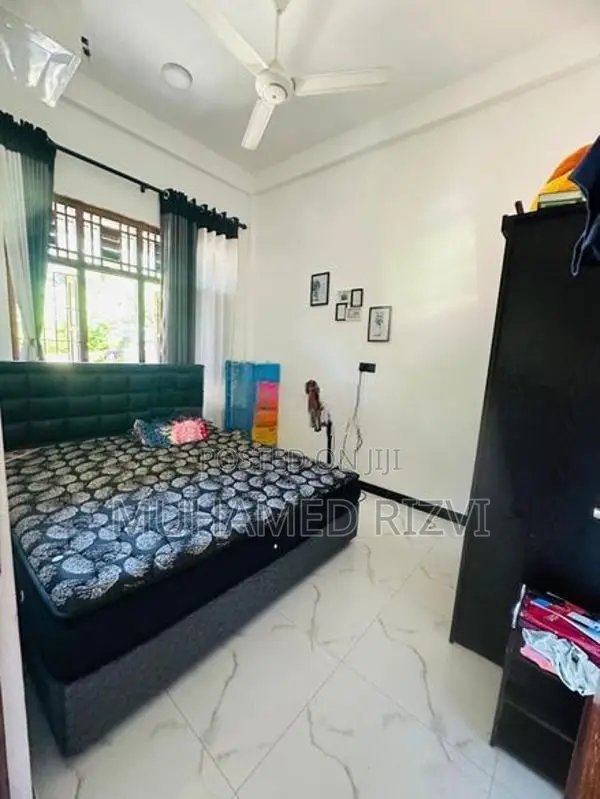 House with Land for Sale - Addalaichenai