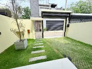 Brand New Luxury House for Sale in Palawatta