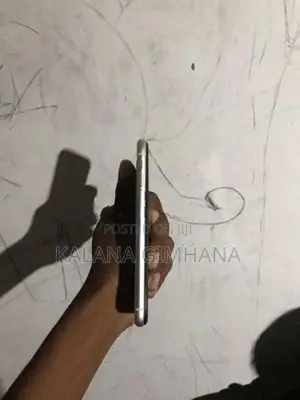 Apple iPhone 11 (Used)