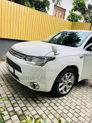 Mitsubishi Outlander 2013