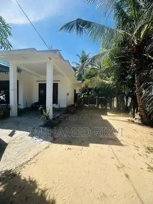 House with Land for Sale - Addalaichenai