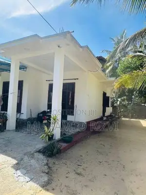 House with Land for Sale - Addalaichenai