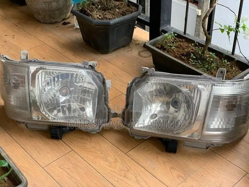 KDH 2015 Head Light