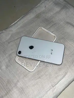 Apple iPhone 8 (Used)