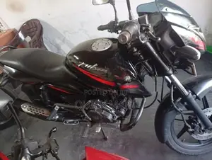 Bajaj Pulsar 150 2015