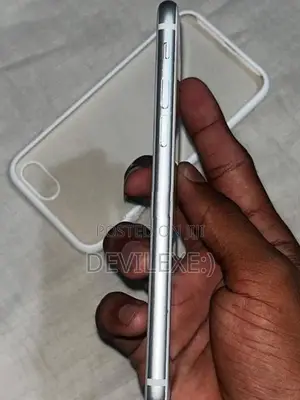 Apple iPhone 8 (Used)