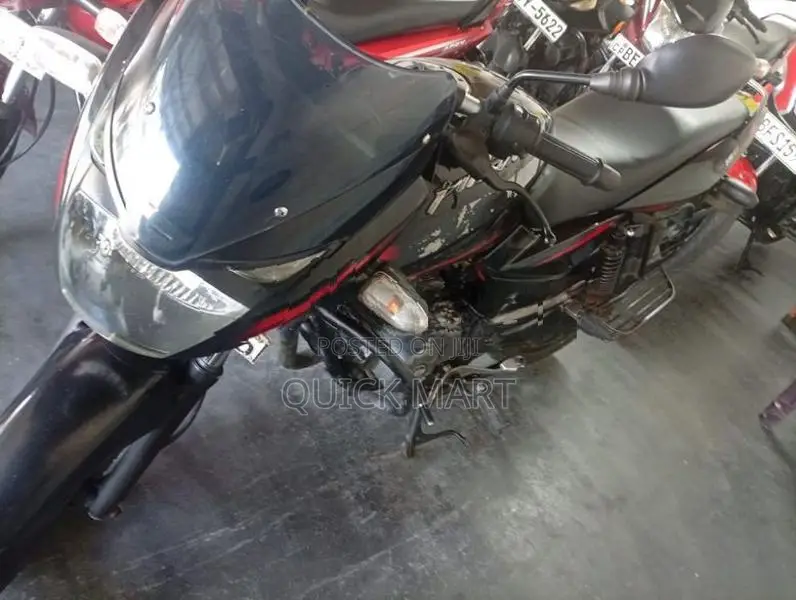 Bajaj Pulsar 150 2015
