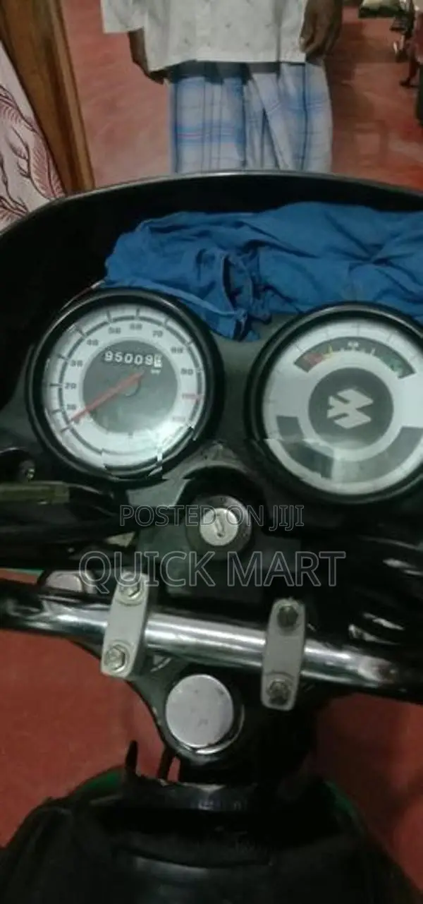 Bajaj Platina 2015