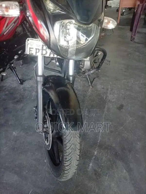 Bajaj Pulsar 150 2015